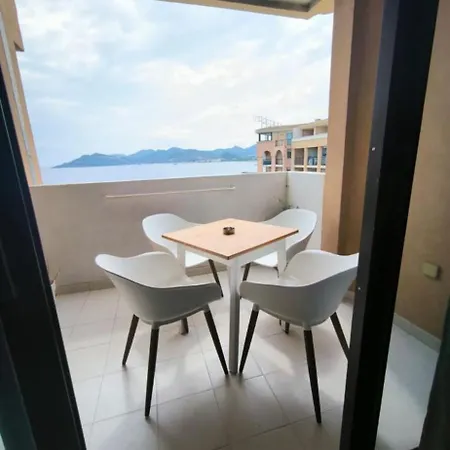 4 Personnes Sea View Pool * קאן